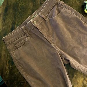 Universal Threads high rise dusty pink corduroy skinny pants 6 28